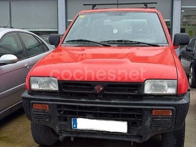 Rojo Usado 1998 Nissan Terrano SUV | 2500 €