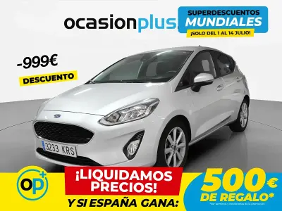 Usado Ford Fiesta Trend+ 100 CV (73 kW) 2018 Gris Utilitario