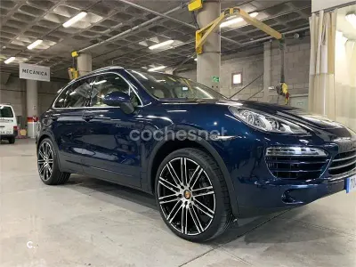 Käytetty Porsche Cayenne 240 HP (176 kW) 2011 Sininen Katumaasturi