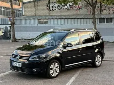 Usado VW Touran Advance 140 CV (102 kW) 2013 Negro Monovolumen