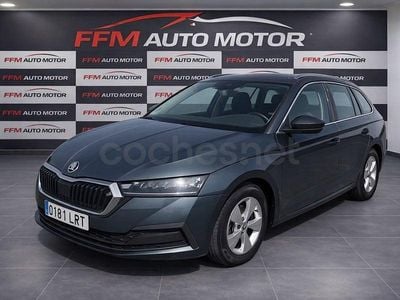 Usado Skoda Octavia Style 150 HP (110 kW) 2021 Cinzento Carrinha
