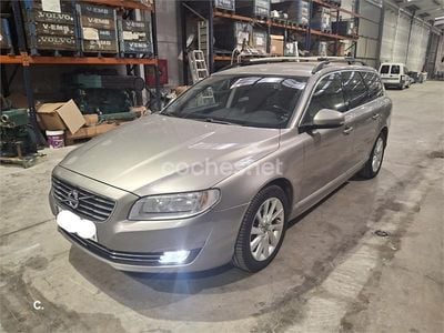 Usado Volvo V70 Momentum 181 CV (133 kW) 2016 Gris / plata Familiar