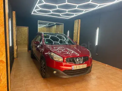 Begagnad Nissan Qashqai +2 Tekna 140 HK (102 kW) 2010 Röd SUV