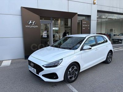 Usado Hyundai i30 100 CV (73 kW) 2025 Blanco Familiar