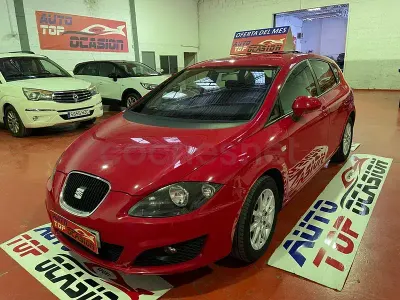 Usado Seat Leon Copa 105 CV (77 kW) 2011 Granate Utilitario