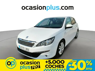 Usado Peugeot 308 Style 110 CV (80 kW) 2015 Blanco Utilitario