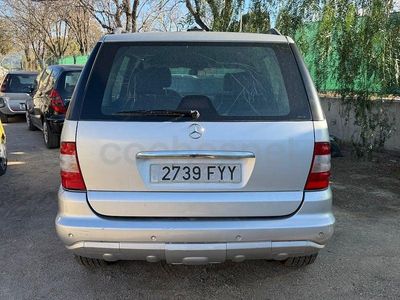 Usado Mercedes ML270 Edition 163 CV (119 kW) 2005 Gris / plata SUV