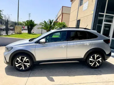 Usado VW Taigo 116 CV (85 kW) 2025 Gris / plata SUV