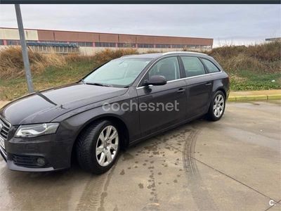Usado Audi A4 136 CV (100 kW) 2011 Negro Familiar