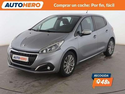 Usado Peugeot 208 Signature Sky 110 CV (80 kW) 2019 Gris Utilitario