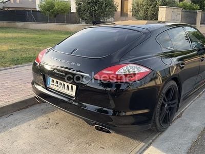 Begagnad Porsche Panamera 250 HK (183 kW) 2012 Svart Halvkombi