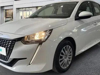 Usado Peugeot 208 Active 102 CV (75 kW) 2022 Blanco Utilitario