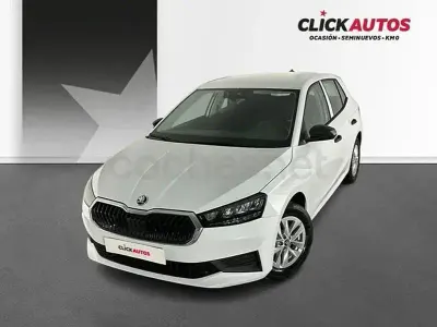 Usado Skoda Fabia Essence 80 CV (58 kW) 2025 Blanco Utilitario