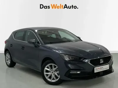 Usado Seat Leon Style 116 CV (85 kW) 2025 Gris Berlina