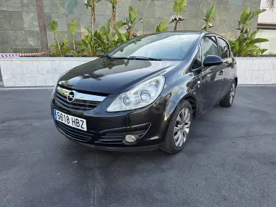 Usado Opel Corsa Expression 85 CV (62 kW) 2011 Negro Utilitario