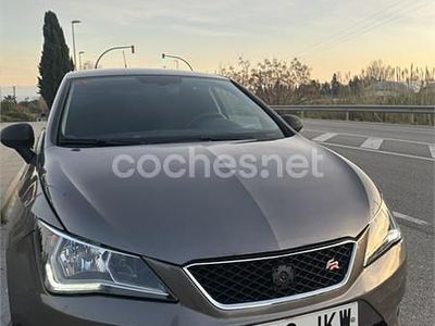 Usado Seat Ibiza FR 110 CV (80 kW) 2015 Gris / plata Berlina