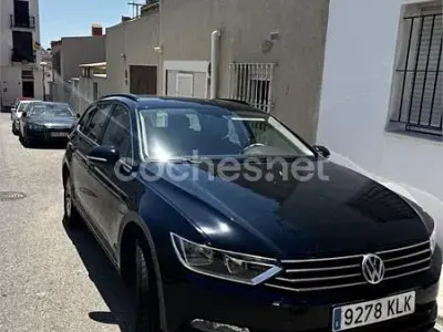 Usado VW Passat Advance 120 CV (88 kW) 2018 Negro Familiar
