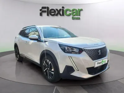 Usado Peugeot e-2008 Allure 100 kW (136 CV) 2020 Blanco SUV