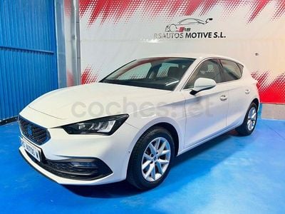 Usado Seat Leon Style 116 CV (85 kW) 2025 Blanco Familiar