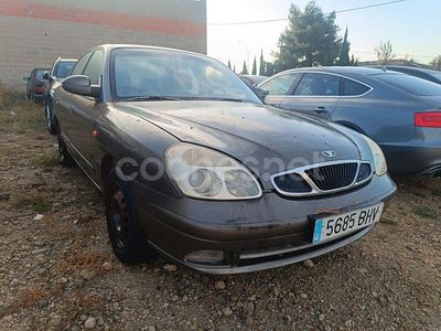 Marrón Usado 2001 Chevrolet Nubira SX Berlina | 700 €
