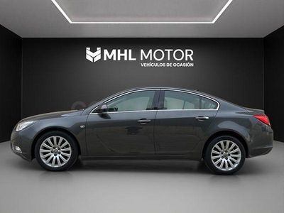 Usado Opel Insignia Cosmo 140 CV (102 kW) 2011 Gris / plata Berlina