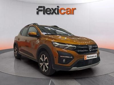 Usado Dacia Sandero Expression 91 CV (66 kW) 2022 Naranja Utilitario