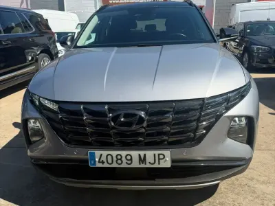 Usado Hyundai Tucson 136 CV (100 kW) 2023 Gris SUV