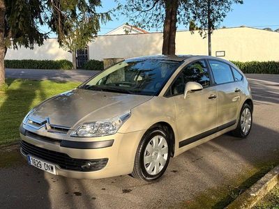 Usado Citroën C4 90 CV (66 kW) 2005 Beige Berlina