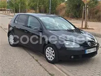 Usado VW Golf IV Highline 105 CV (77 kW) 2006 Negro Berlina