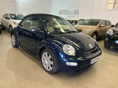 Usado VW New Beetle 100 CV (73 kW) 2004 Azul Utilitario
