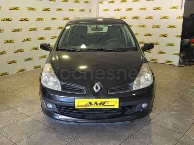 Usado Renault Clio II Authentique 75 CV (55 kW) 2008 Negro Berlina