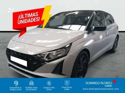 Usado Hyundai i20 Edition 90 CV (66 kW) 2026 Gris Utilitario