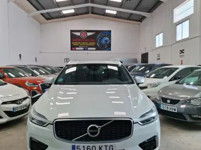 Usado Volvo XC60 R-Design 235 CV (172 kW) 2019 Blanco SUV