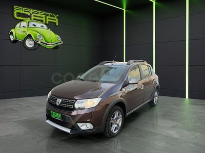 Usado Dacia Sandero Stepway 90 CV (66 kW) 2017 Marrón Berlina