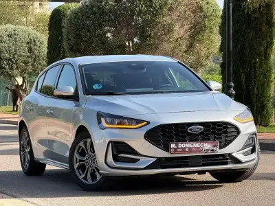 Usado Ford Focus Active 155 CV (114 kW) 2023 Gris Berlina