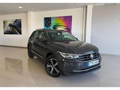 Usado VW Tiguan Life 150 HP (110 kW) 2022 Cinzento SUV