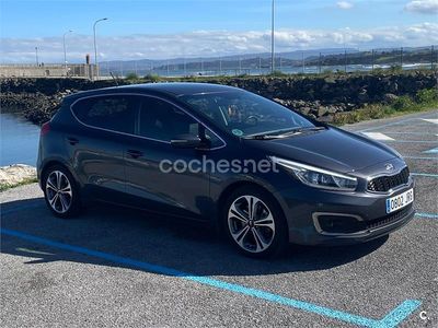 Usado Kia Ceed GT 136 CV (100 kW) 2016 Gris / plata Berlina