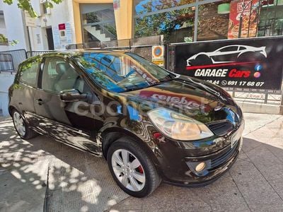 Marrón Usado 2007 Renault Clio II Dynamique Berlina | 4400 € (Precio justo)