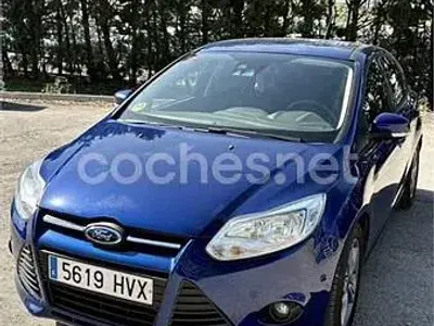 Używany Ford Focus Titanium 115 KM (84 kW) 2014 Niebieski Sedan/Limuzyna
