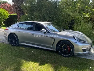 Usado Porsche Panamera 4S 400 CV (294 kW) 2011 Gris / plata Berlina
