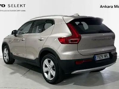 Begagnad Volvo XC40 Core 213 HK (156 kW) 2023 Grå SUV