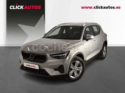 Plateado Usado 2025 Volvo XC40 Core SUV | 33.750 €
