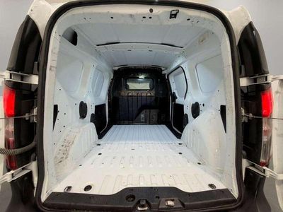 Usado Dacia Dokker Essentiel 98 HP (72 kW) 2019 Branco Monovolume