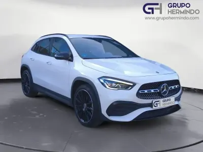 Usado Mercedes GLA200 AMG line 150 CV (110 kW) 2021 Blanco SUV