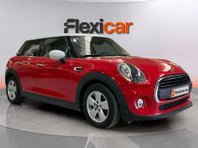 Usado Mini ONE 102 CV (75 kW) 2020 Rojo Utilitario
