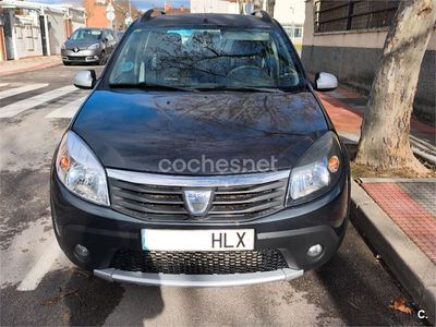 Usado Dacia Sandero Stepway 90 CV (66 kW) 2012 Negro Berlina
