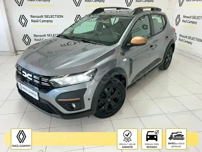 Usado Dacia Sandero Extreme 101 CV (74 kW) 2025 Gris / plata Berlina