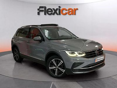 Usado VW Tiguan Life 150 CV (110 kW) 2022 Gris SUV