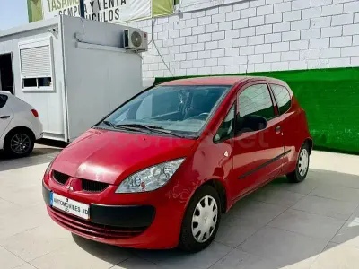 Usado Mitsubishi Colt Inform 75 CV (55 kW) 2004 Rojo Utilitario