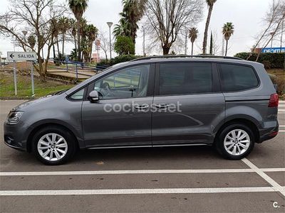 Usado Seat Alhambra Reference 150 CV (110 kW) 2018 Gris / plata Monovolumen